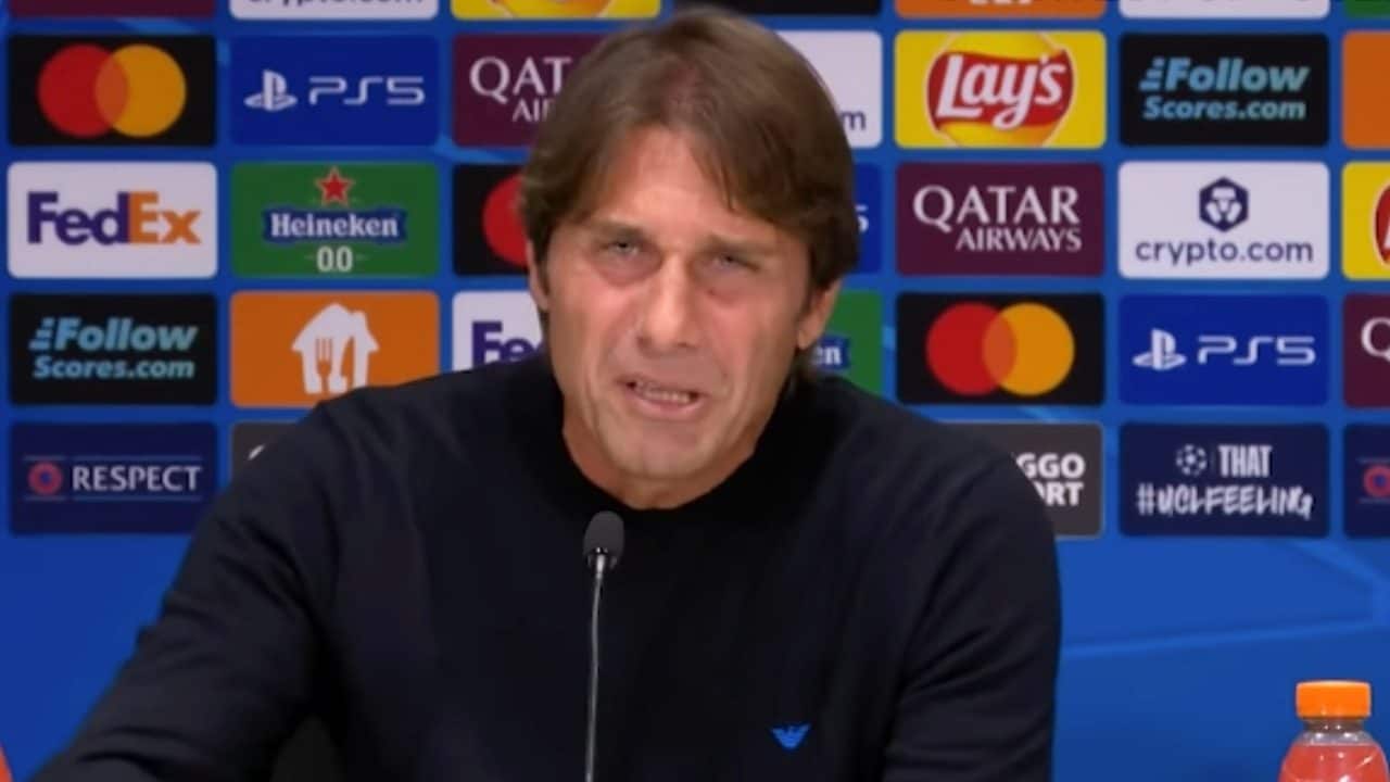Conte non si trattiene più in conferenza: "Situazioni spudorate". Con chi ce l'ha dopo PSV-Napoli