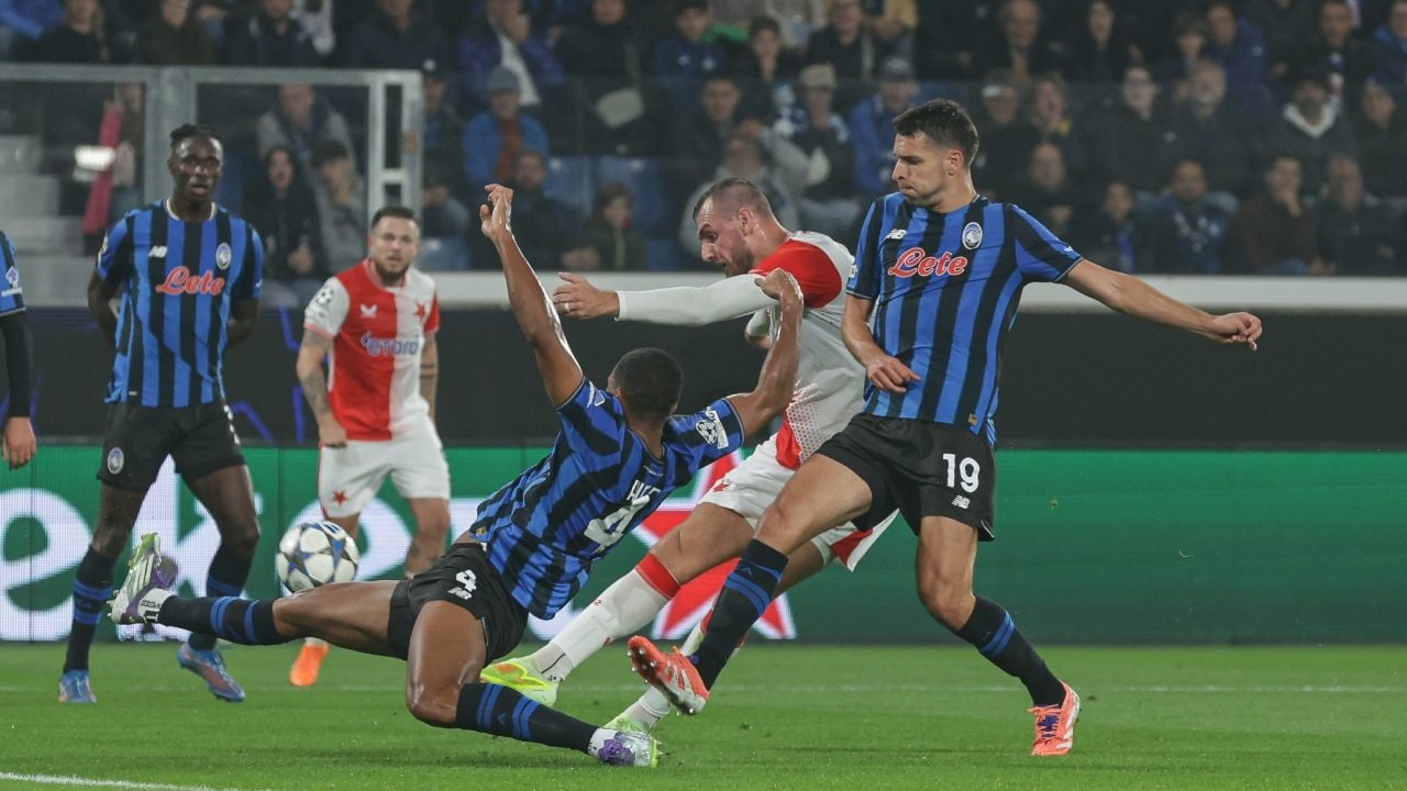 L'Atalanta gioca bene, crea tanto ma non riesce a vincere con lo Slavia Praga in Champions League