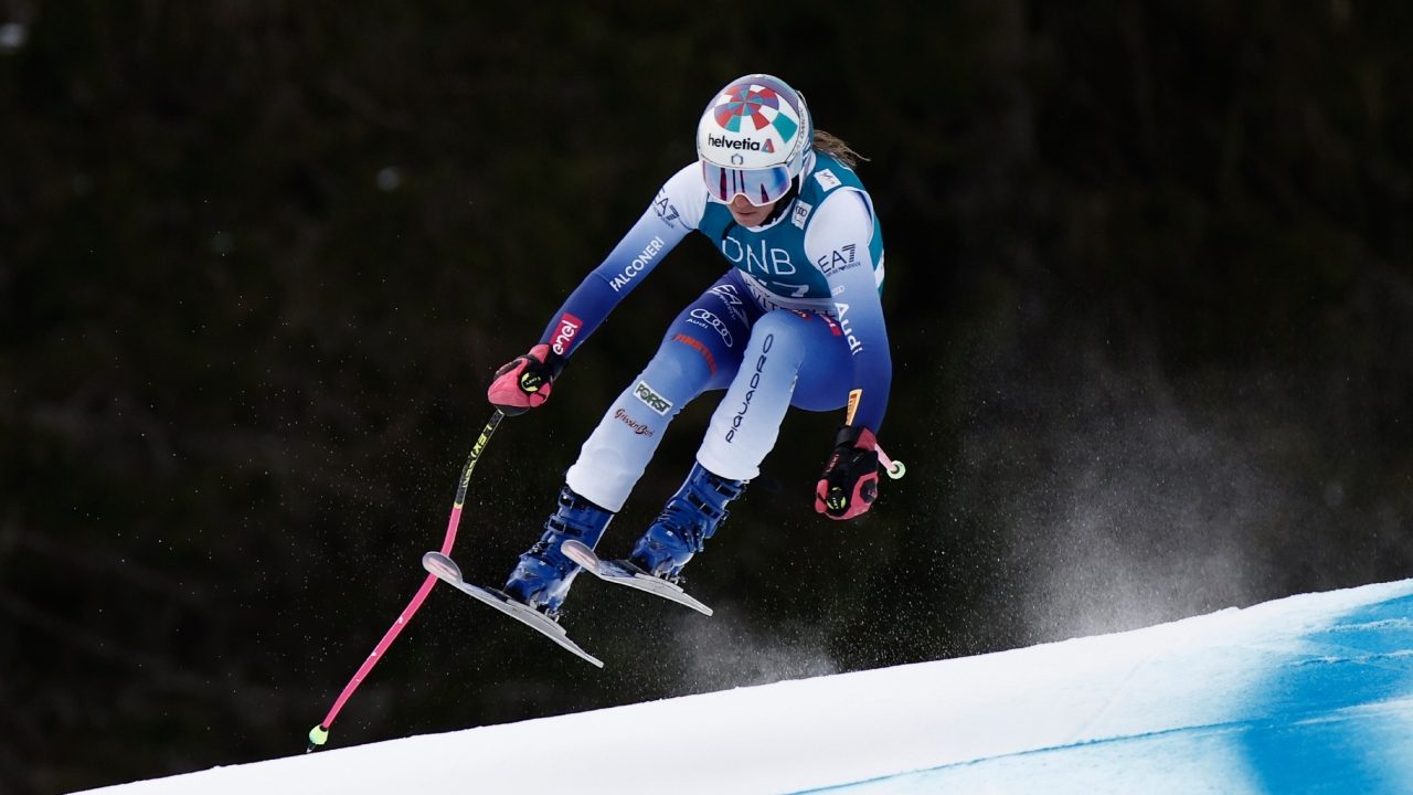 Marta Bassino cade e si rompe la tibia in un tratto pianeggiante a 4 mesi dalle Olimpiadi