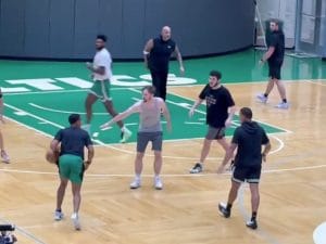 I Boston Celtics invitano i giornalisti a giocare una partita: il risultato è imbarazzante