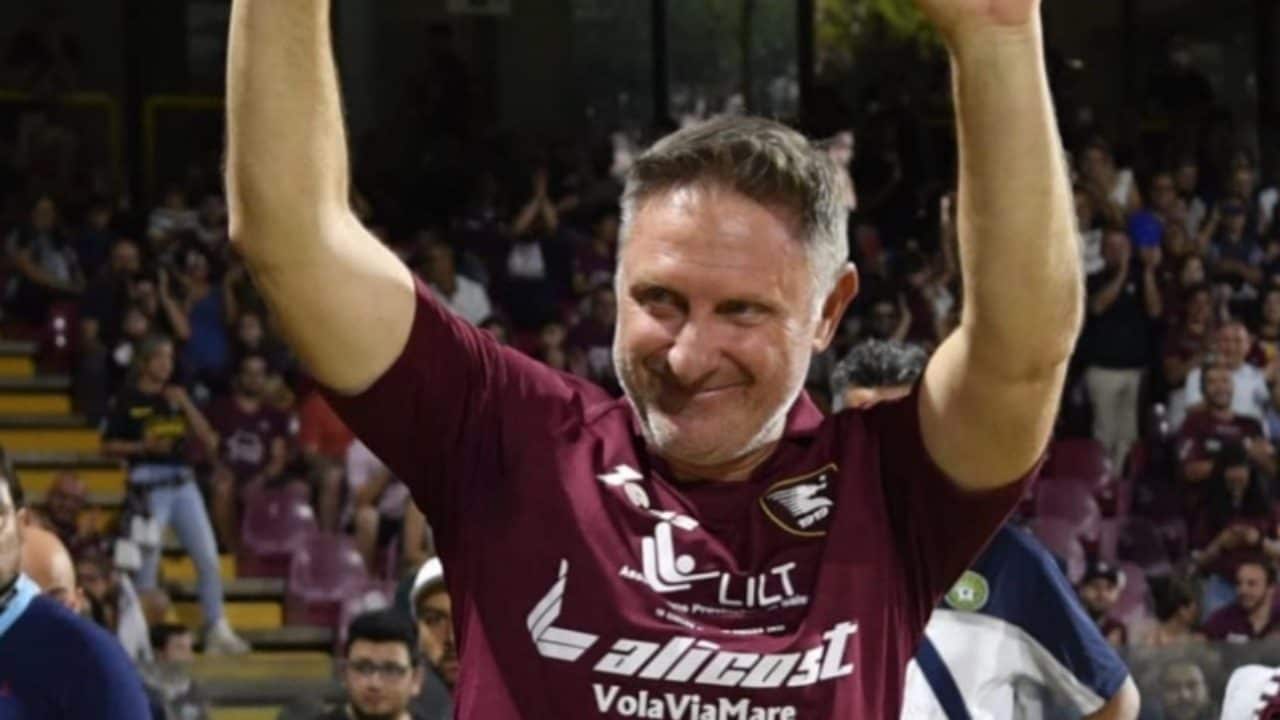 Carlo Ricchetti è morto a 55 anni, da calciatore ha fatto la storia nella Salernitana di Delio Rossi