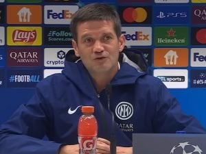 chivu-pio-conferenza-300x225.jpg