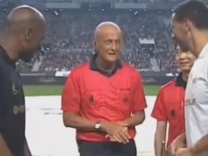 Collina microfonato nel match tra leggende avvisa tutti prima di iniziare: &#8220;Se lo fate, fischio&#8221;
