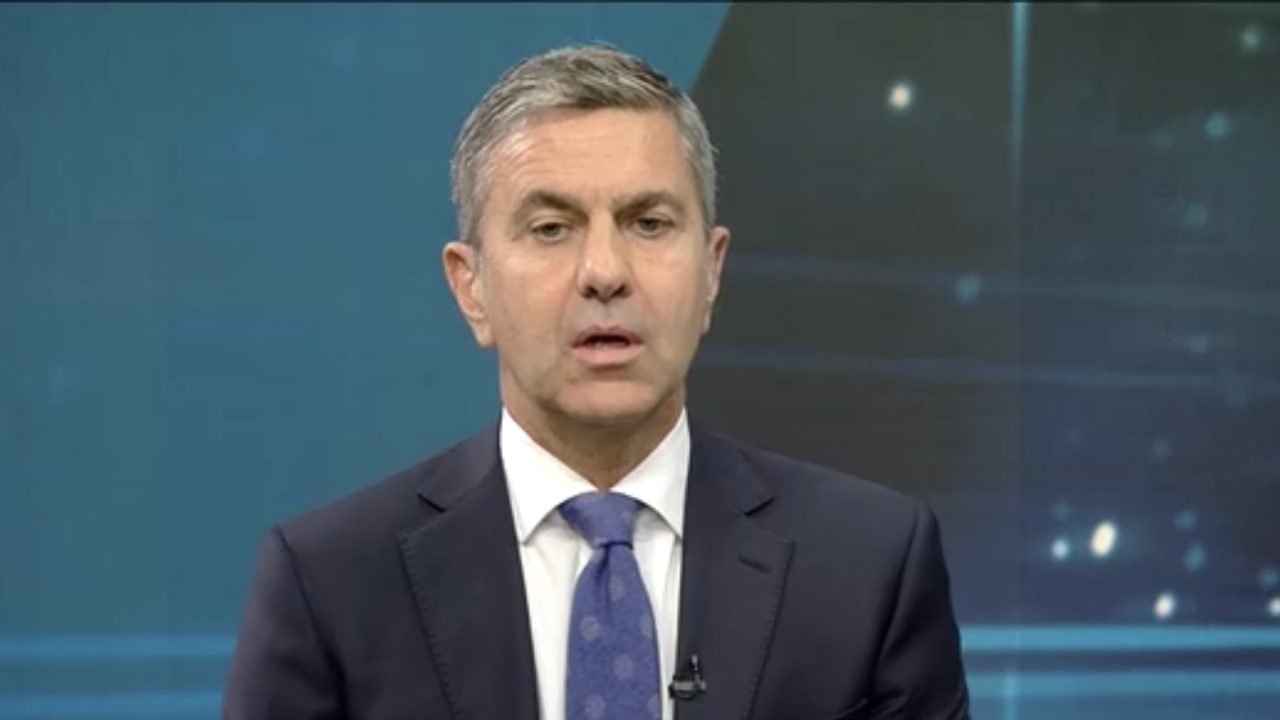 Costacurta stronca Leao, è una bocciatura pesante: "Quando lui non c'è il Milan gioca meglio"