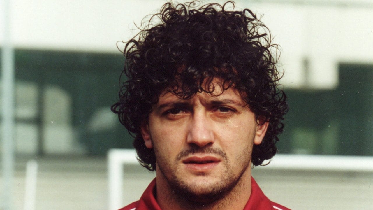 Giovanni Pisano con la maglia della Salernitana.