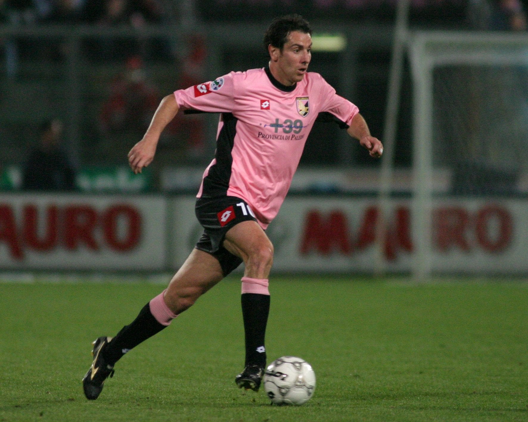 Zauli in azione con la maglia del Palermo.