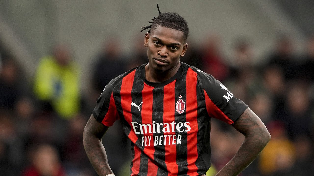 Come sta Leao dopo il l'infortunio all'anca subito contro il l'Atalanta: la Roma è a rischio