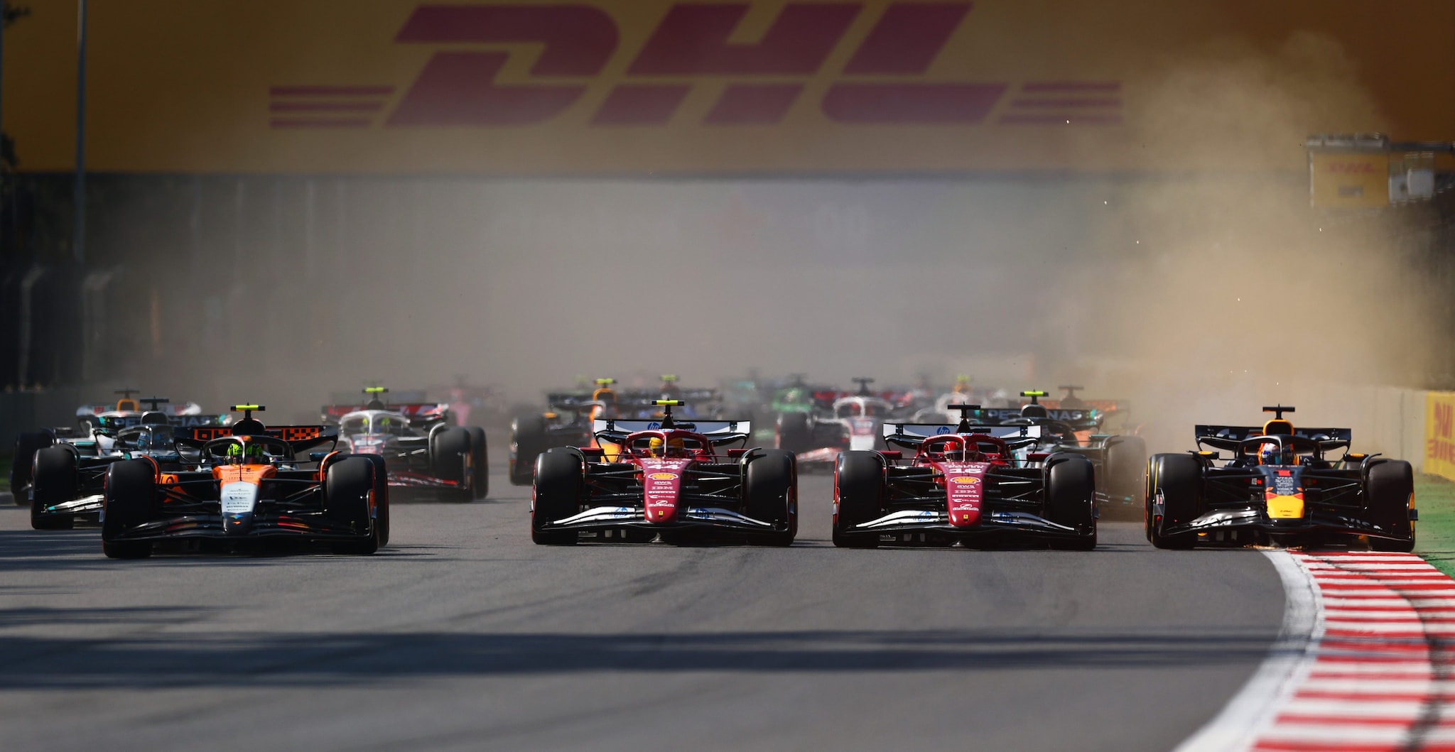 Cos'è successo tra Leclerc e Hamilton alla partenza in Messico e perché la Ferrari non è intervenuta