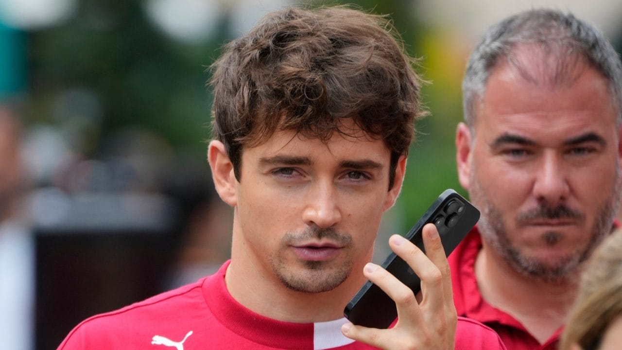Charles Leclerc scopre che può ancora vincere il Mondiale di F1: la sua risposta è uno spasso