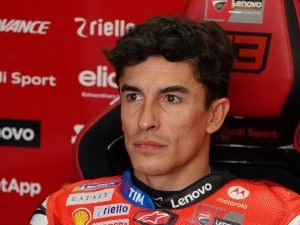 marc-marquez-operazione-scapola-motogp-quante-gare-salta-300x225.jpg