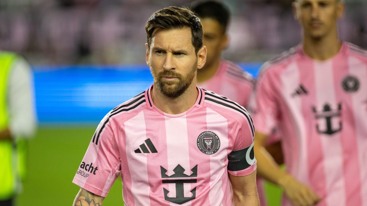 Messi nei guai in Spagna, indagine sulla sua villa di lusso: rischio demolizione per abusi edilizi