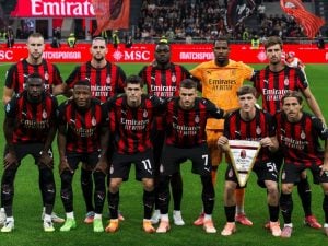 milan-squadra-300x225.jpg