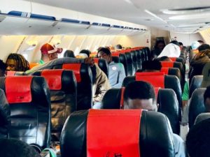 nigeria-aereo-atterraggio-emergenza-300x225.jpg