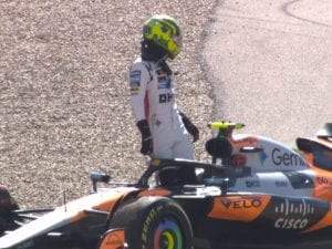 I piloti McLaren si eliminano da soli, Verstappen vince la Sprint di Austin e riapre il Mondiale F1