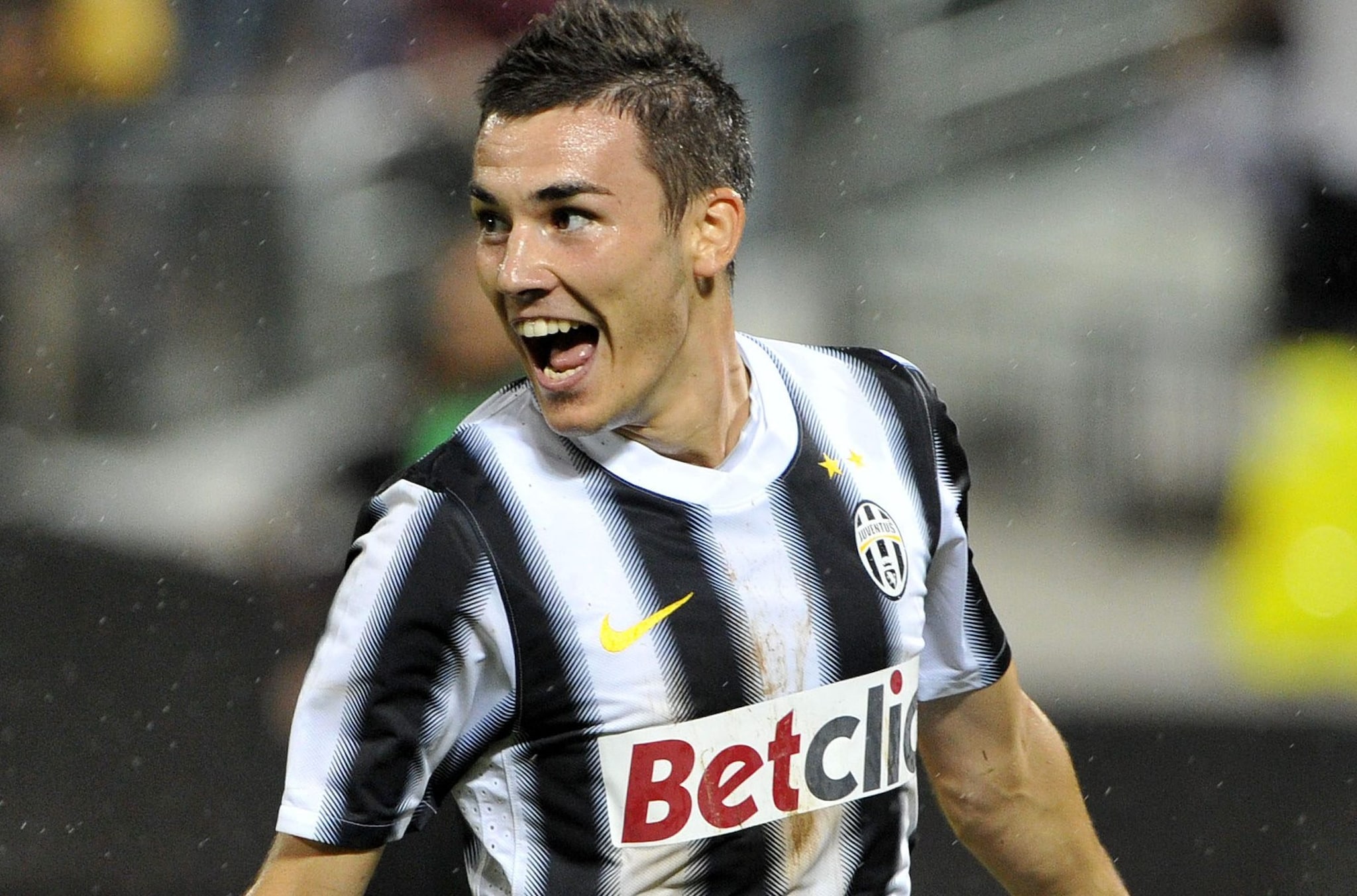 Cristian Pasquato esulta dopo aver segnato un gol con la Juventus in amichevole nel luglio 2011