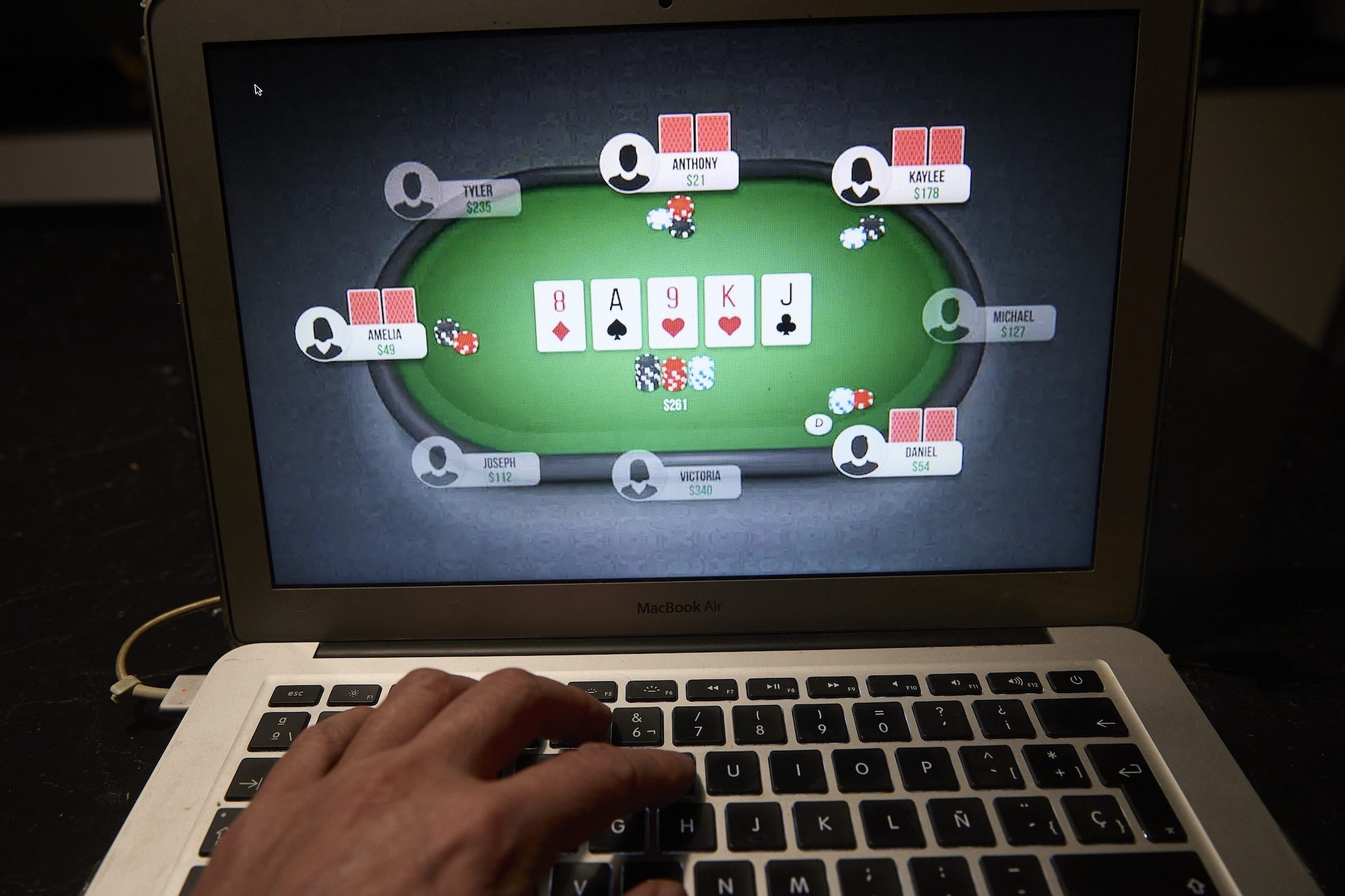 Il settore del gioco d’azzardo online è stimato che fatturerà nel mondo un centinaio di miliardi nel 2025