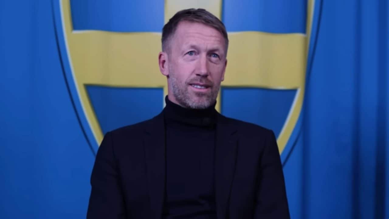 Graham Potter si presenta alla stampa e stupisce giornalisti e tifosi: parla uno svedese perfetto