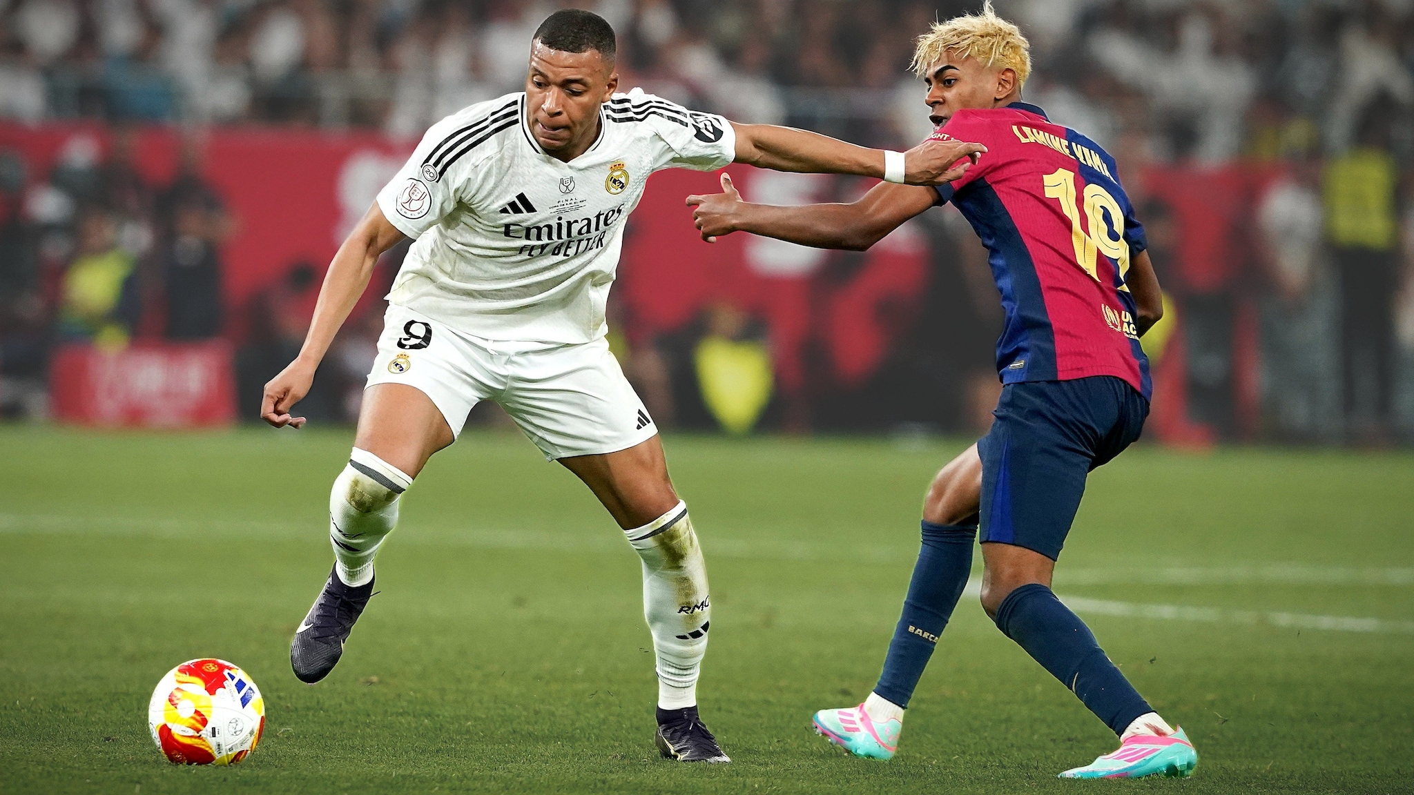 Real Madrid-Barcellona in chiaro in TV, il Clasico vale il primo posto: orario e dove vederla