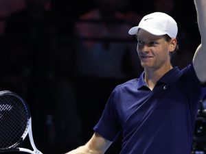 Sinner-Djokovic, la diretta al Six Kings Slam: Jannik vuole la finale con Alcaraz o Fritz
