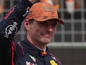 verstappen-pole-gp-austin-2025-300x225.jpg