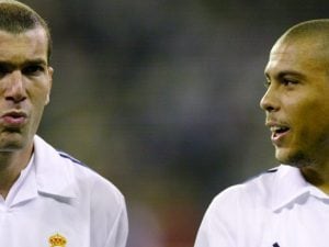 zidane-ronaldo-fenomeno-real-madrid-300x225.jpg