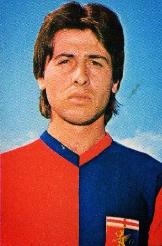 Claudio Onofri con la maglia del Genoa.