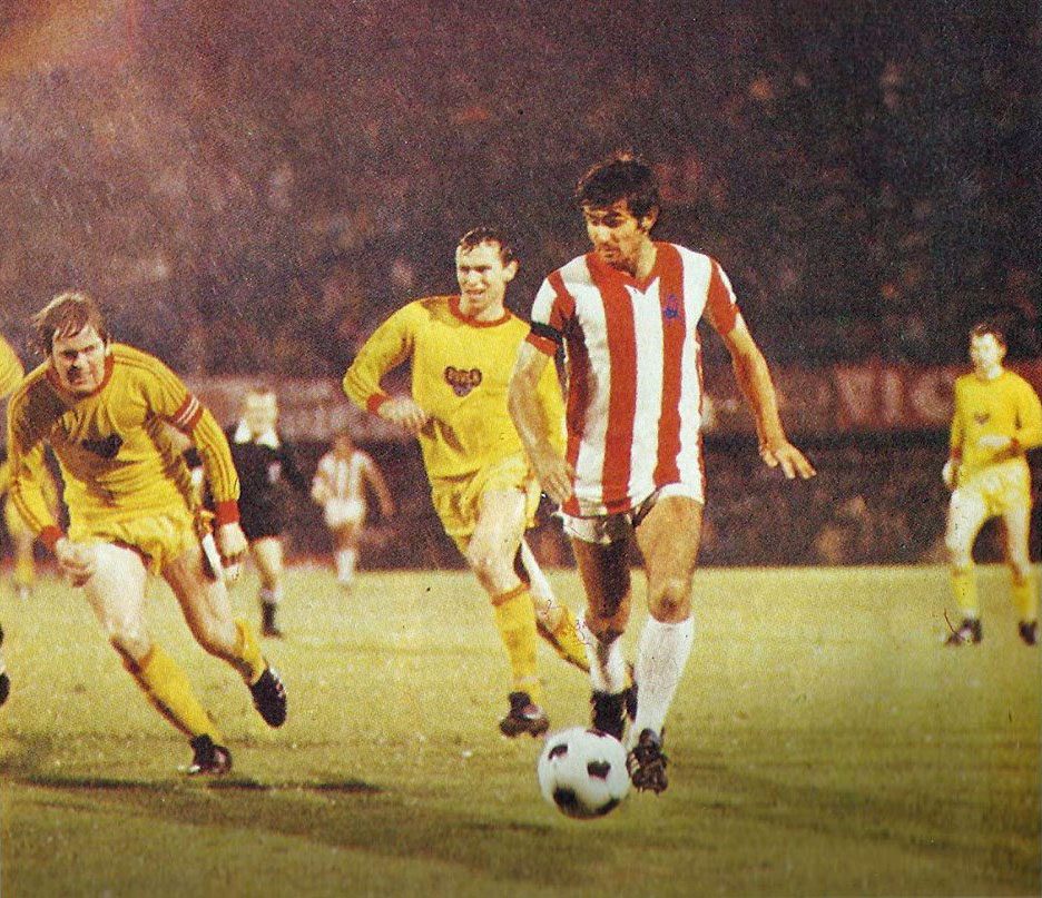 Briaschi al Lanerossi Vicenza in azione contro il Dukla Praga, squadra a cui segnò la sua prima rete nelle coppe europee.