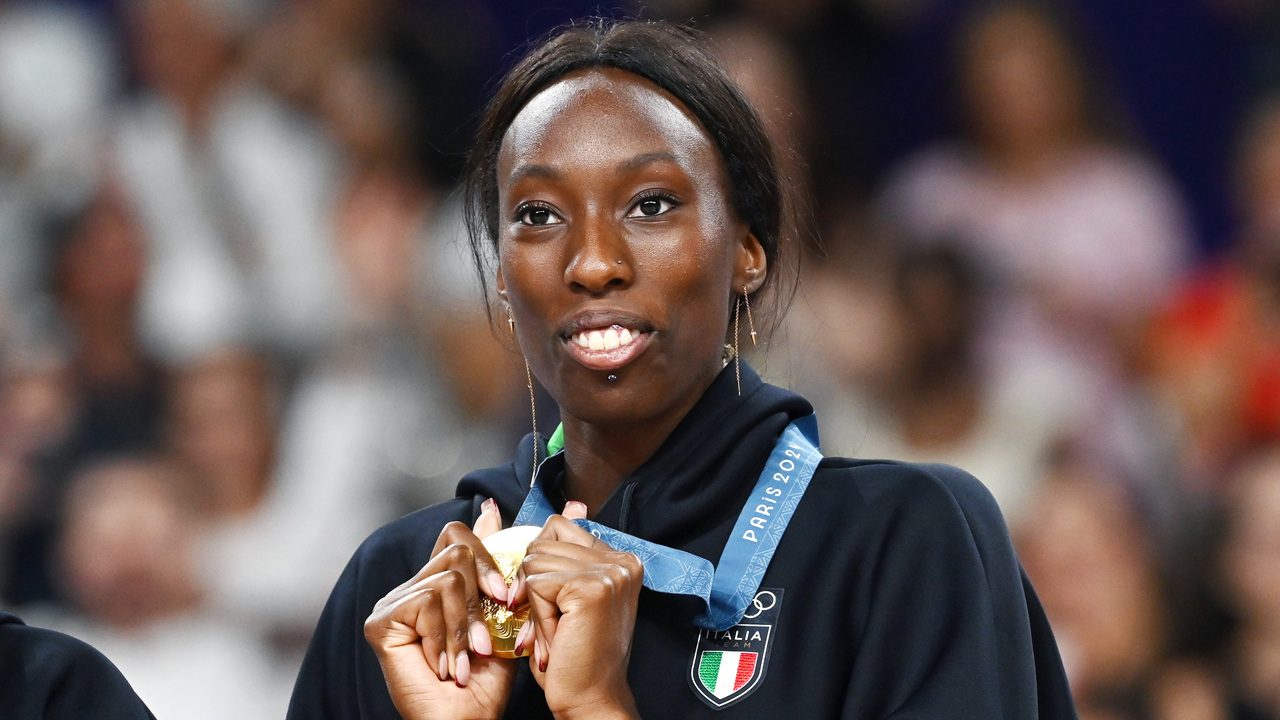 Paola Egonu: "Per me la maternità è un grandissimo conflitto, quando un uomo fa un figlio è diverso"