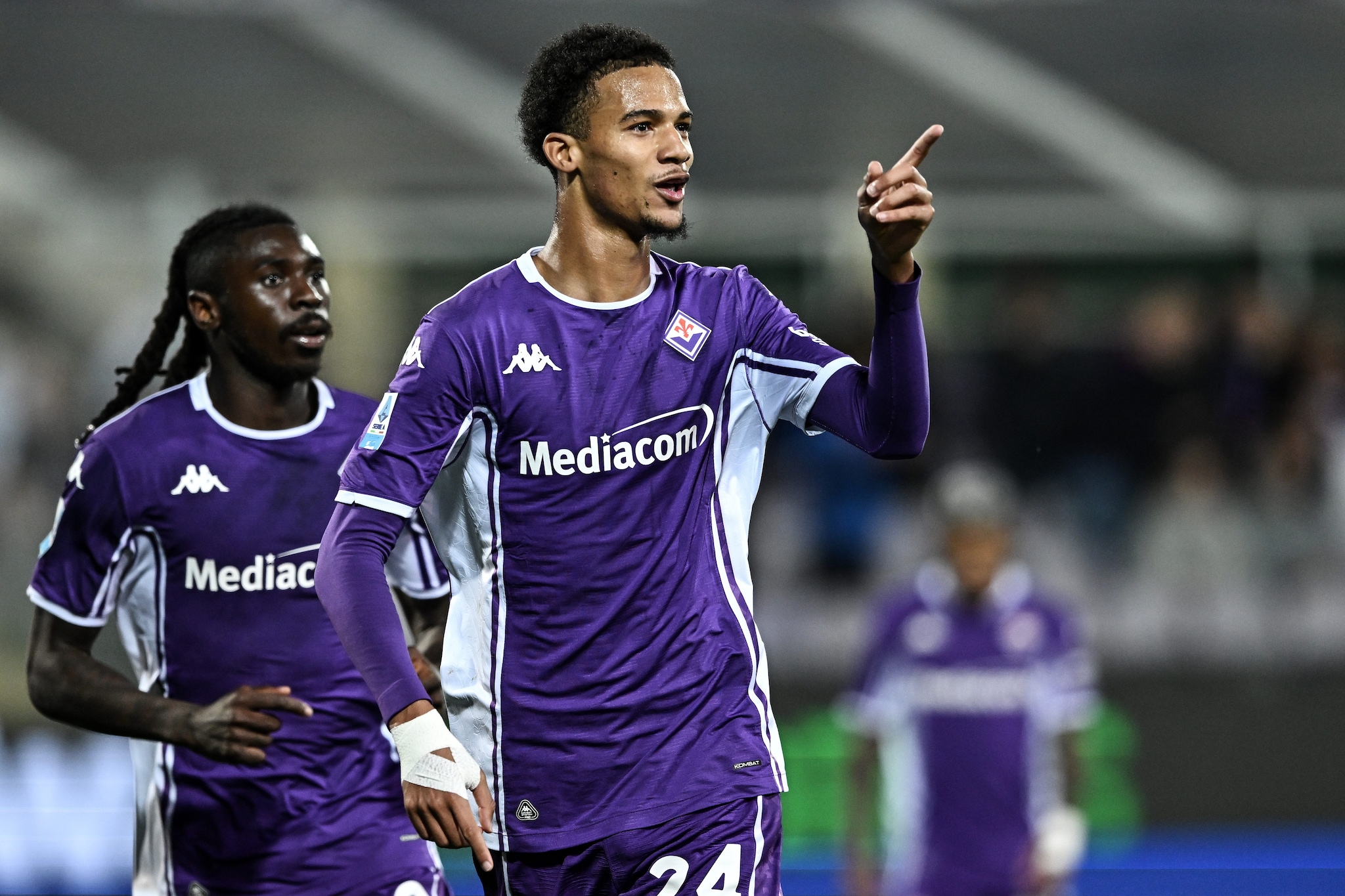 Amir Richardson, figlio di Rey, con la maglia della Fiorentina.
