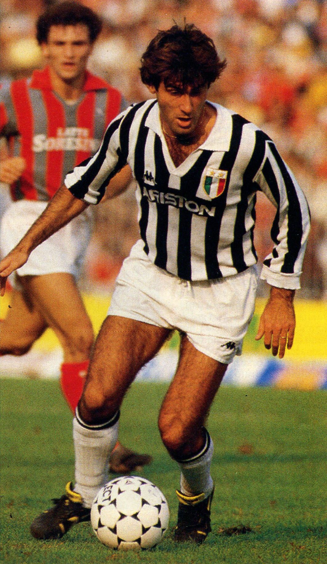 Briaschi in azione con la maglia della Juventus.