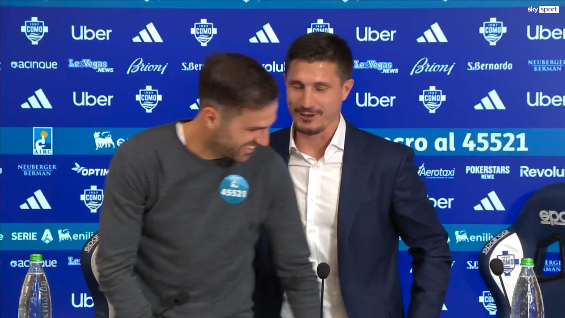 I due allenatori durante la conferenza stampa.