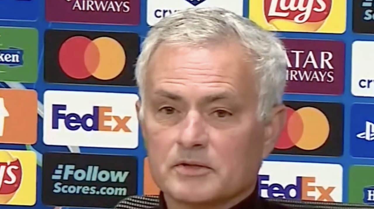 Mourinho esasperato dai giornalisti, non ne può più: "Tuo padre era gentile con te da piccolo?"
