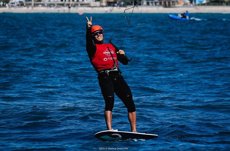 Riccardo Pianosi fuoriclasse del kitesurf: è campione del Mondo e d’Europa in carica