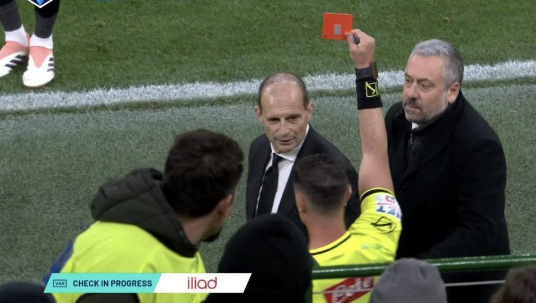Milan, vittoria e primato in Serie A col brivido VAR. Allegri muso a muso con l'arbitro: espulso