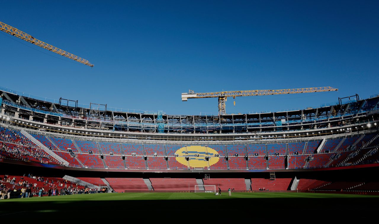 Lo scandalo è scoppiato nel cantiere del nuovo stadio del Barcellona