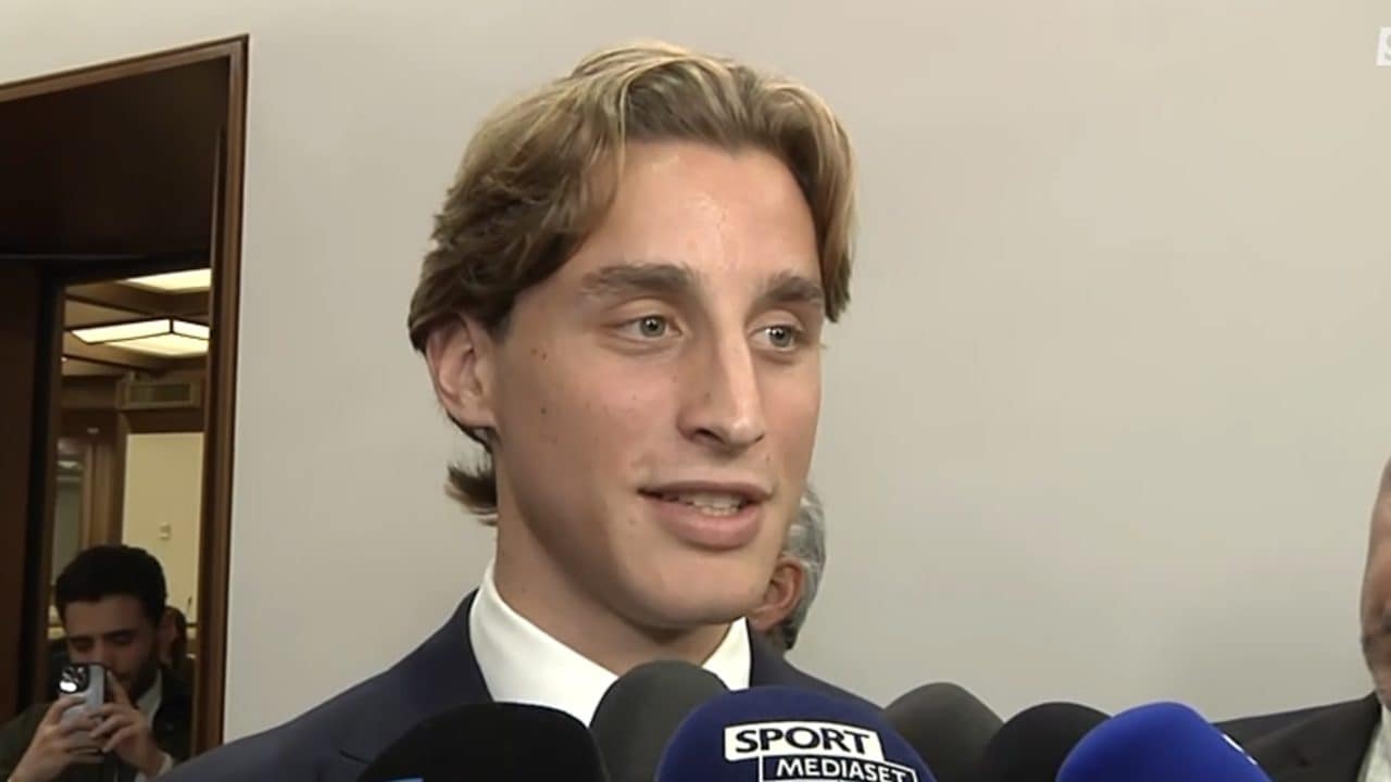 Bove presenta la legge sul primo soccorso e si commuove: "L'obiettivo è tornare a giocare"