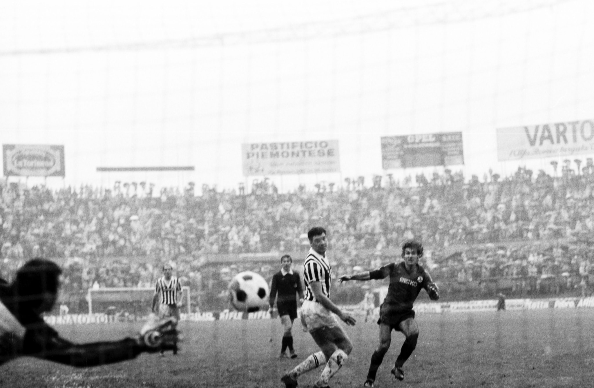 Il gol di Briaschi, con la maglia del Genoa, contro la Juventus: fu l’ultimo subito da Zoff.