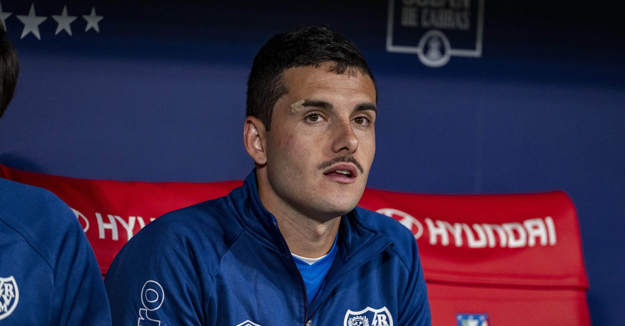 Camello pubblica le gravi minacce ricevute sui social: "Ti devi ammalare per un tumore e morire"