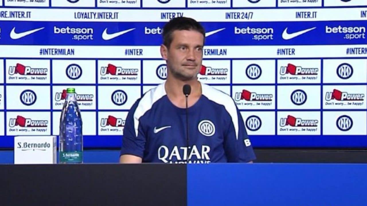 Chivu e il derby contro il Milan da vincere ad ogni costo, ma in campo: "Io non gioco al fantacalcio"