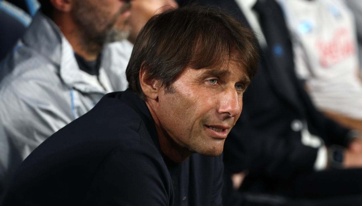 Perché Antonio Conte è assente agli allenamenti del Napoli e non allenerà la squadra per giorni