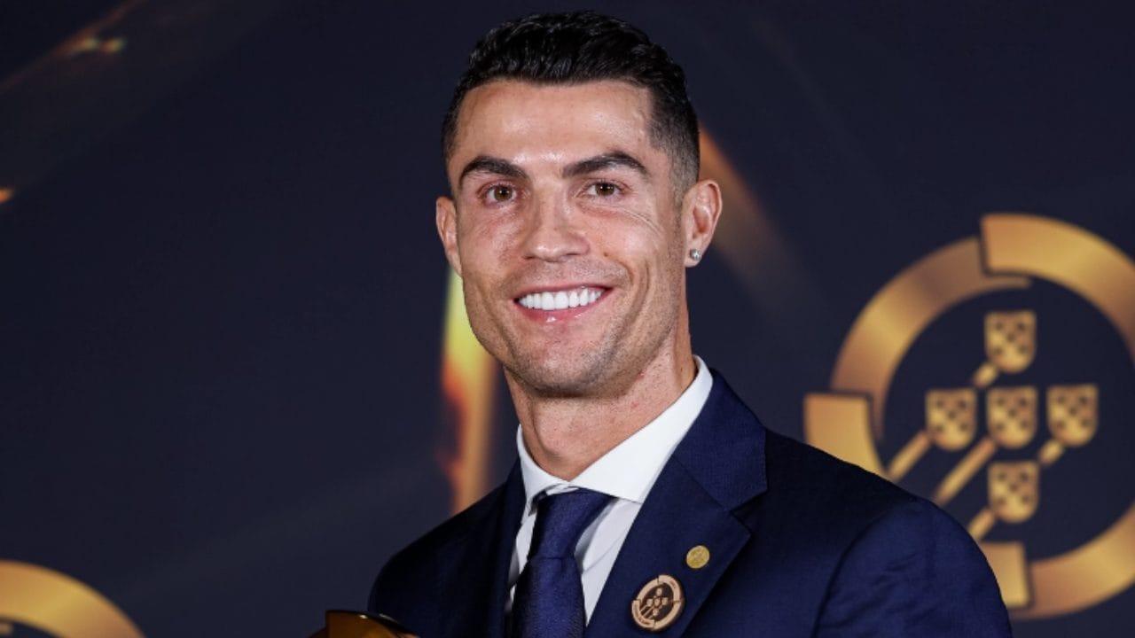 Cristiano Ronaldo apre un locale con regole rigidissime: telefoni vietati, 15mila euro per entrare