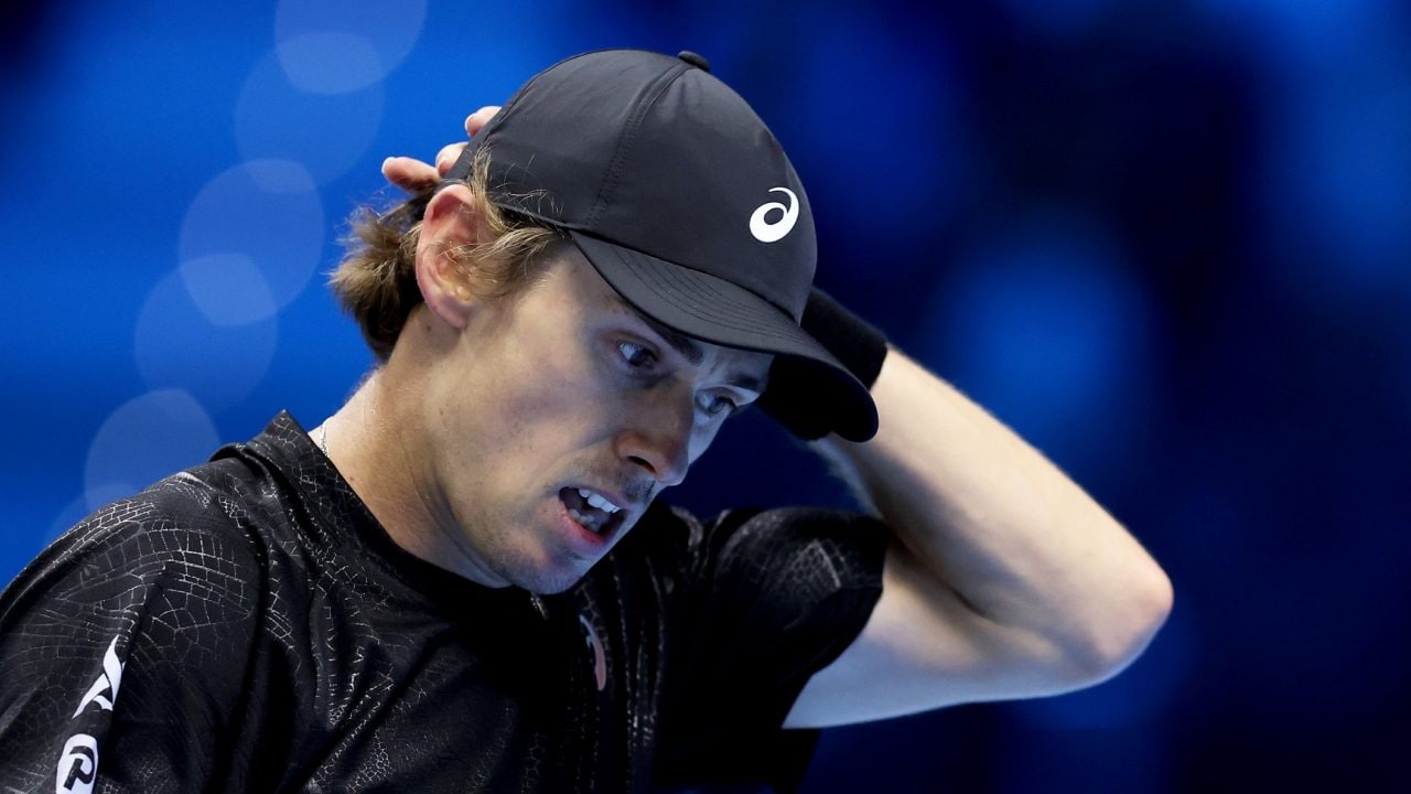 De Minaur distrutto dopo il ko con Musetti: "Questa situazione mi sta uccidendo, rischia di mangiarmi vivo"