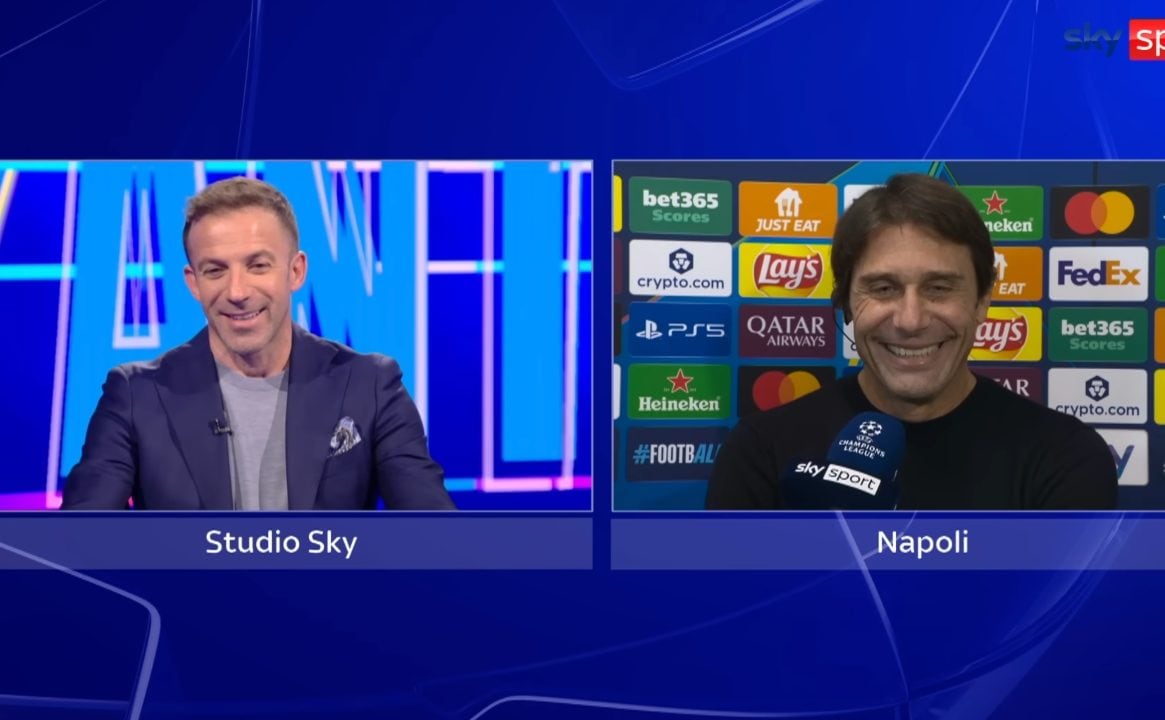 Del Piero strappa un sorriso a Conte ma lui pensa già alla Roma: "Dobbiamo rimetterci l’elmetto"