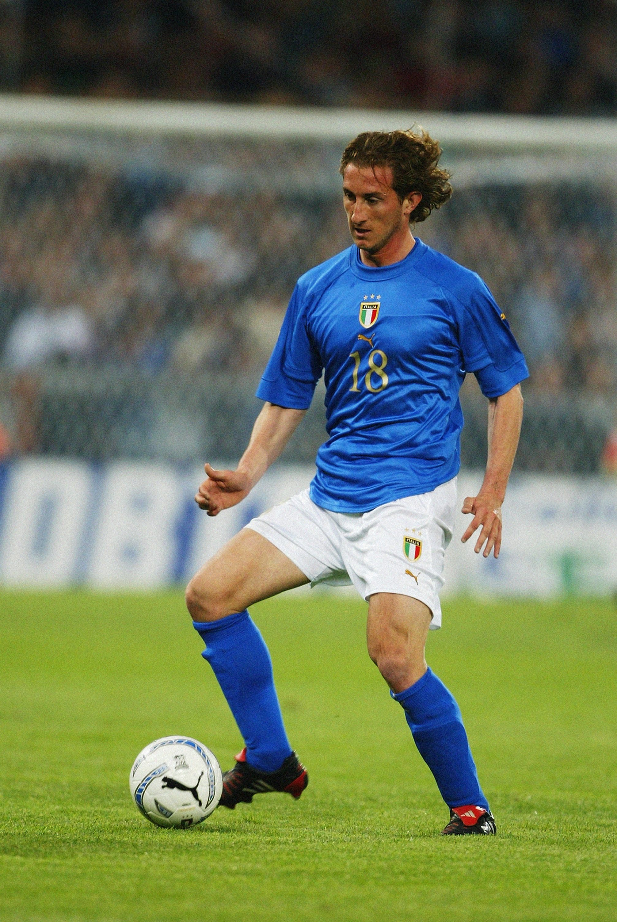 Aimo Diana in campo con la maglia dell’Italia.