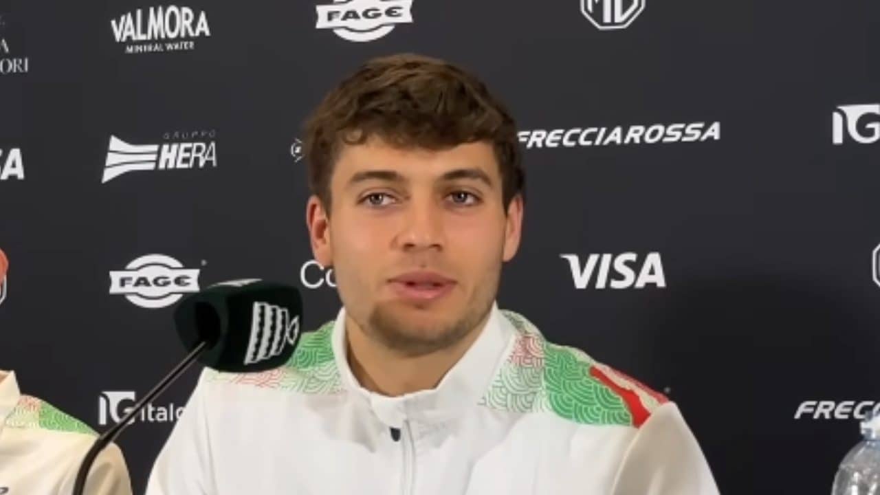 Flavio Cobolli: "Mia mamma una volta si è chiusa in bagno per 5 ore perché avevo vinto un game"