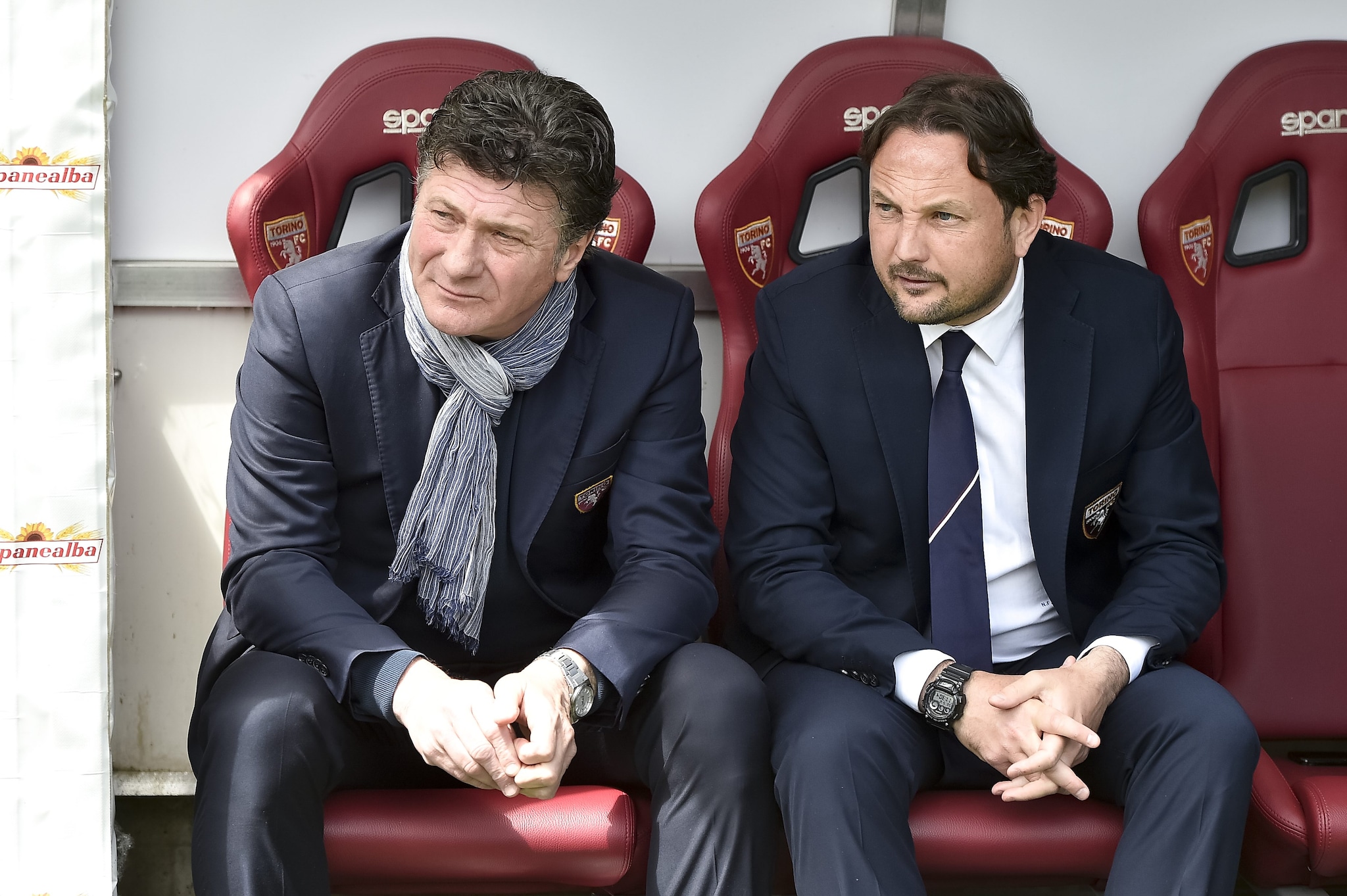 Nicolò Frustalupi e Walter Mazzarri sulla panchina del Torino.