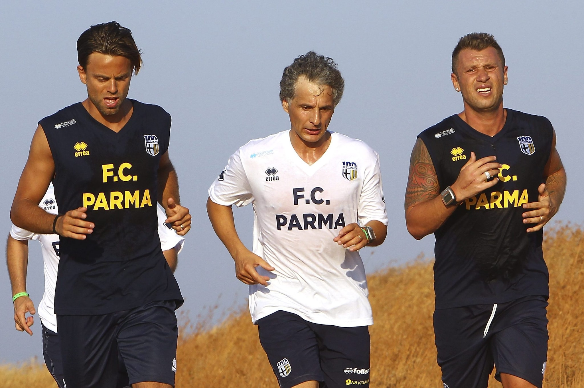 Daniele Galloppa in allenamento con Antonio Cassano nel 2013, tra loro Mario Bortolazzi