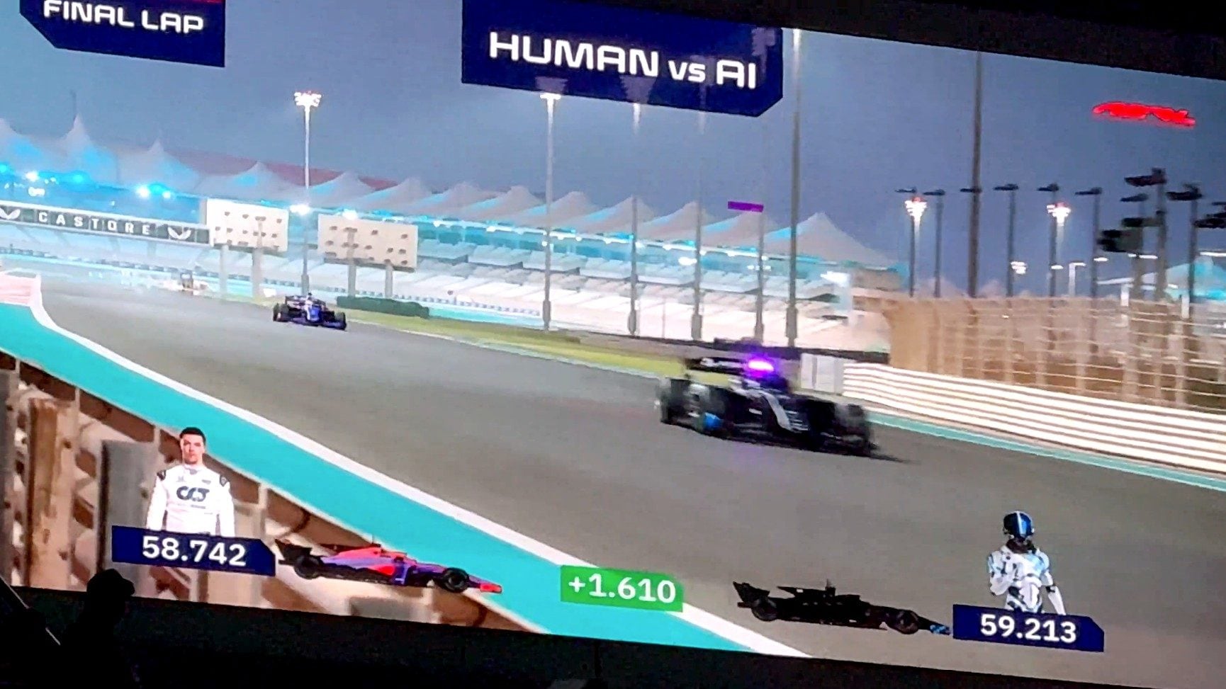 Kvyat è il primo pilota di F1 che non riesce a battere un'auto guidata dall'intelligenza artificiale