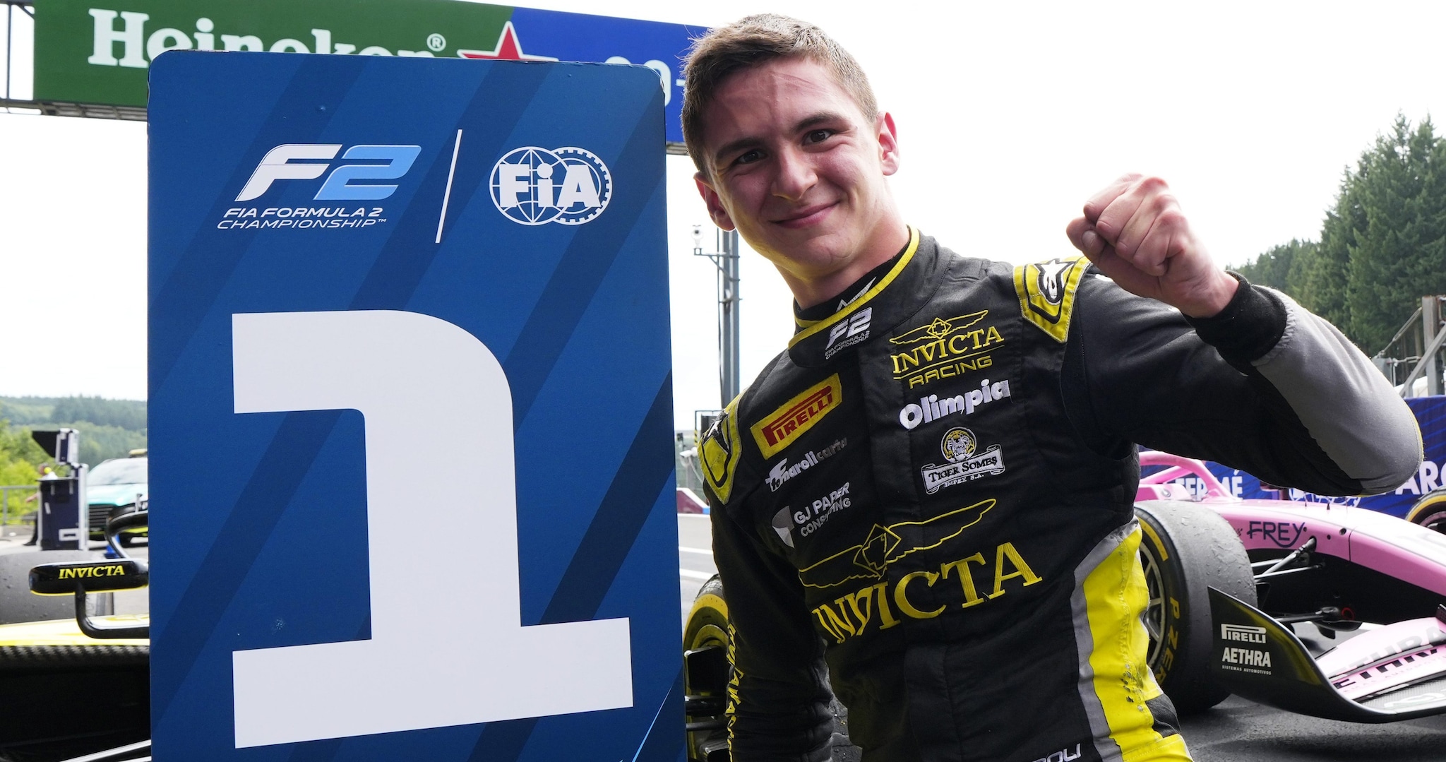 Chi è Leonardo Fornaroli, il pilota che ha vinto il titolo in Formula 2 13 anni dopo l'ultimo italiano