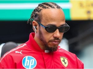 lewis-hamilton-300x225.jpg